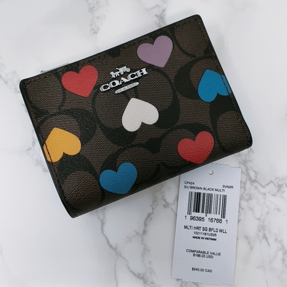 coach bifold wallet heart signature - Picture 4 of 7